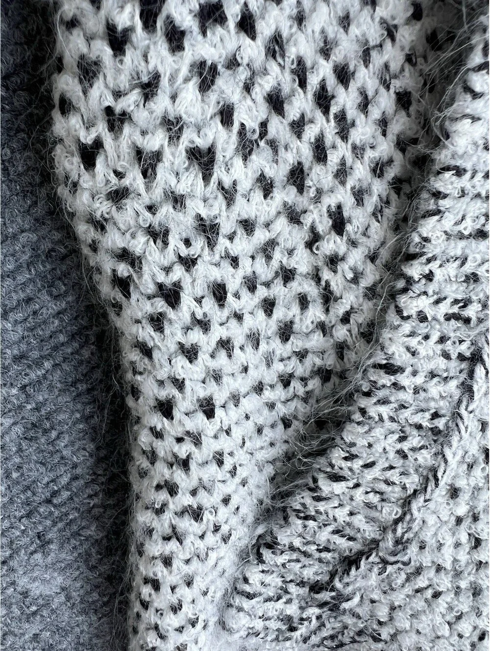 Lou & Grey Size Medium Contrast Cardigan Sweater Acrylic Wool Blend.